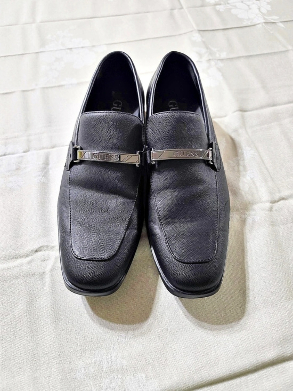 GUESS GMHandy Metal Bit Black Loafers US 7½